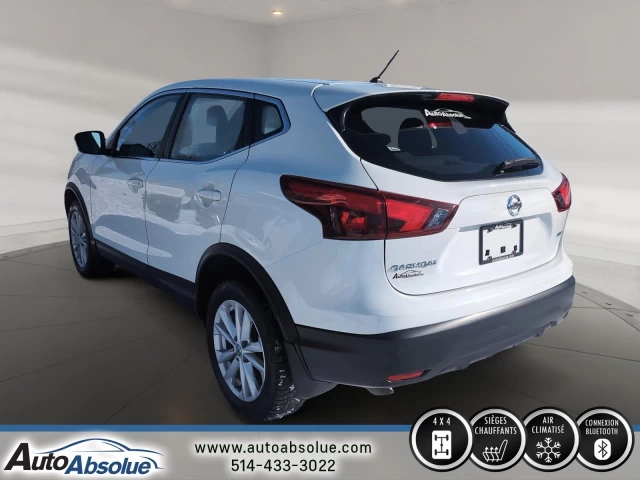 Nissan Qashqai S + AWD 2017