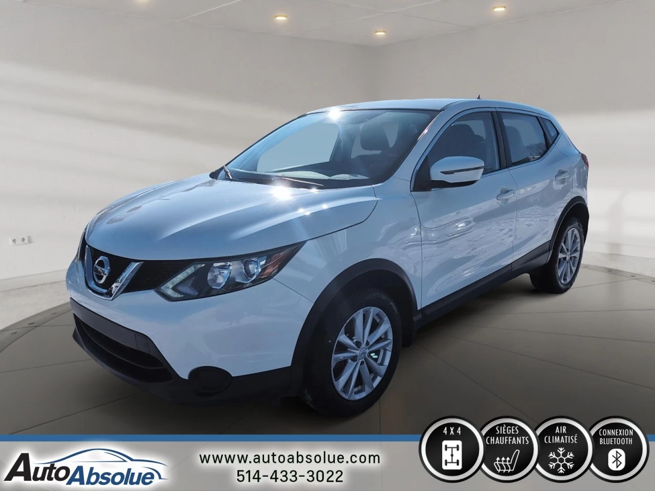 2017 Nissan Qashqai S + AWD Main Image